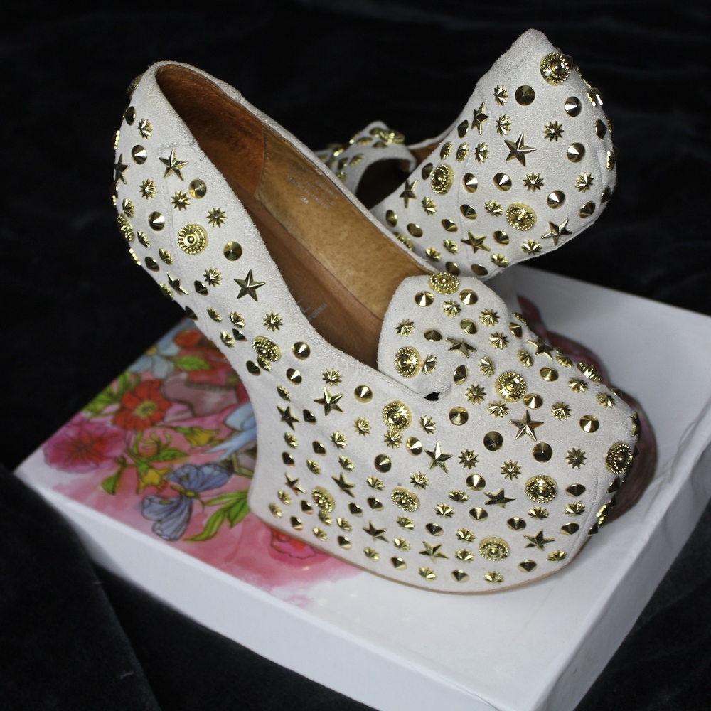 Jeffrey Campbell Studded Nude Suede Shoes(No Heel)